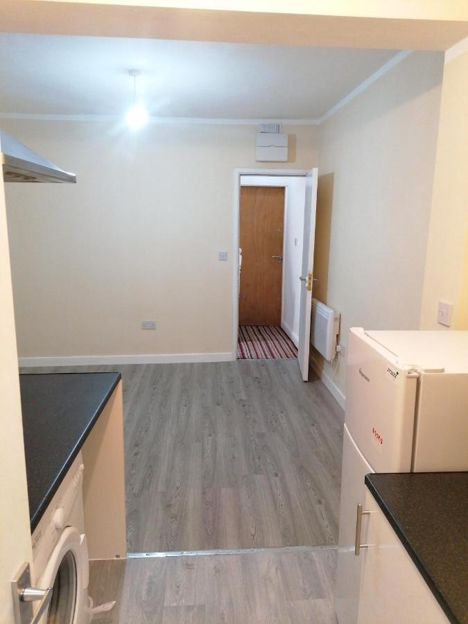 Self-Contained Studio Flat Bathrooms Kitchens Upgrade Locations To City Centre 15 Minutes Walking Distance Nottingham Universities Queen Hospitals City Hospitals Eksteriør billede