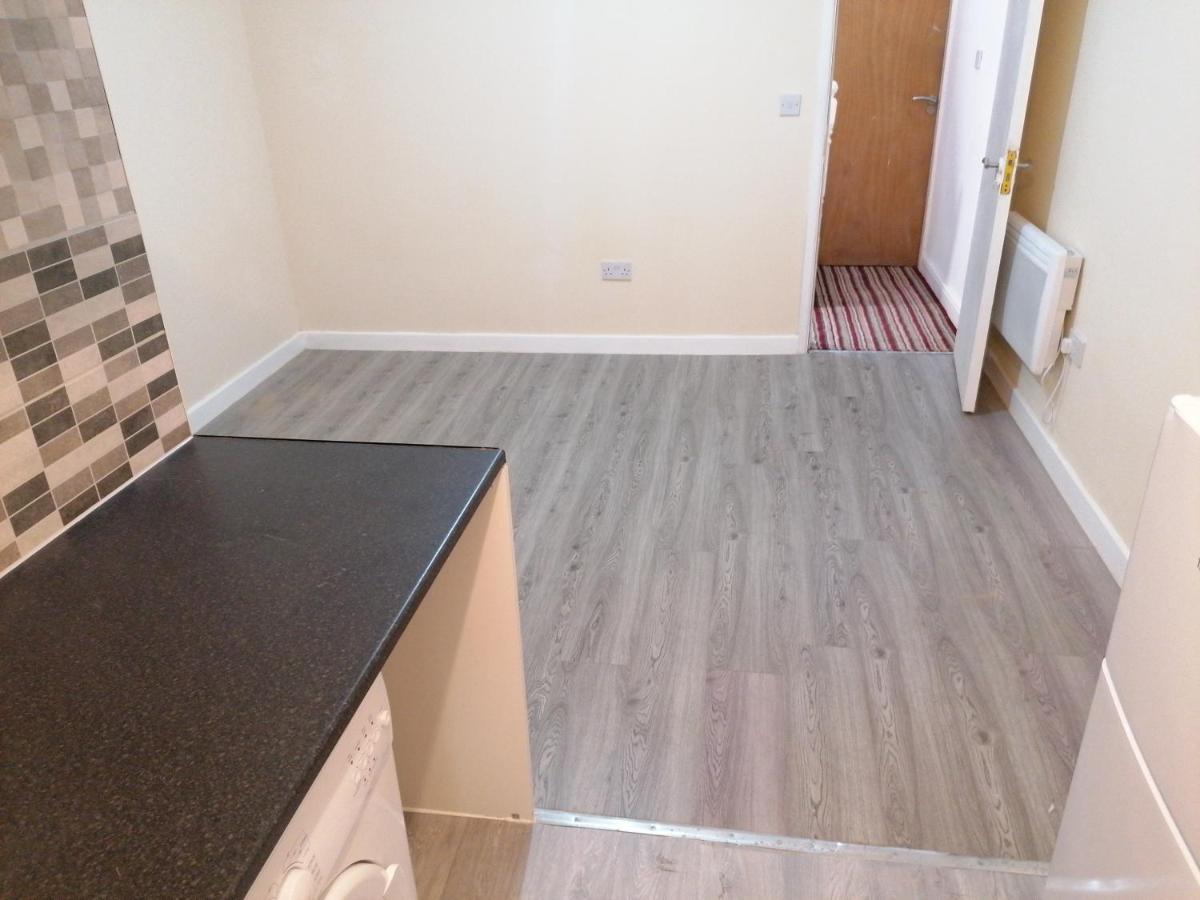 Self-Contained Studio Flat Bathrooms Kitchens Upgrade Locations To City Centre 15 Minutes Walking Distance Nottingham Universities Queen Hospitals City Hospitals Eksteriør billede