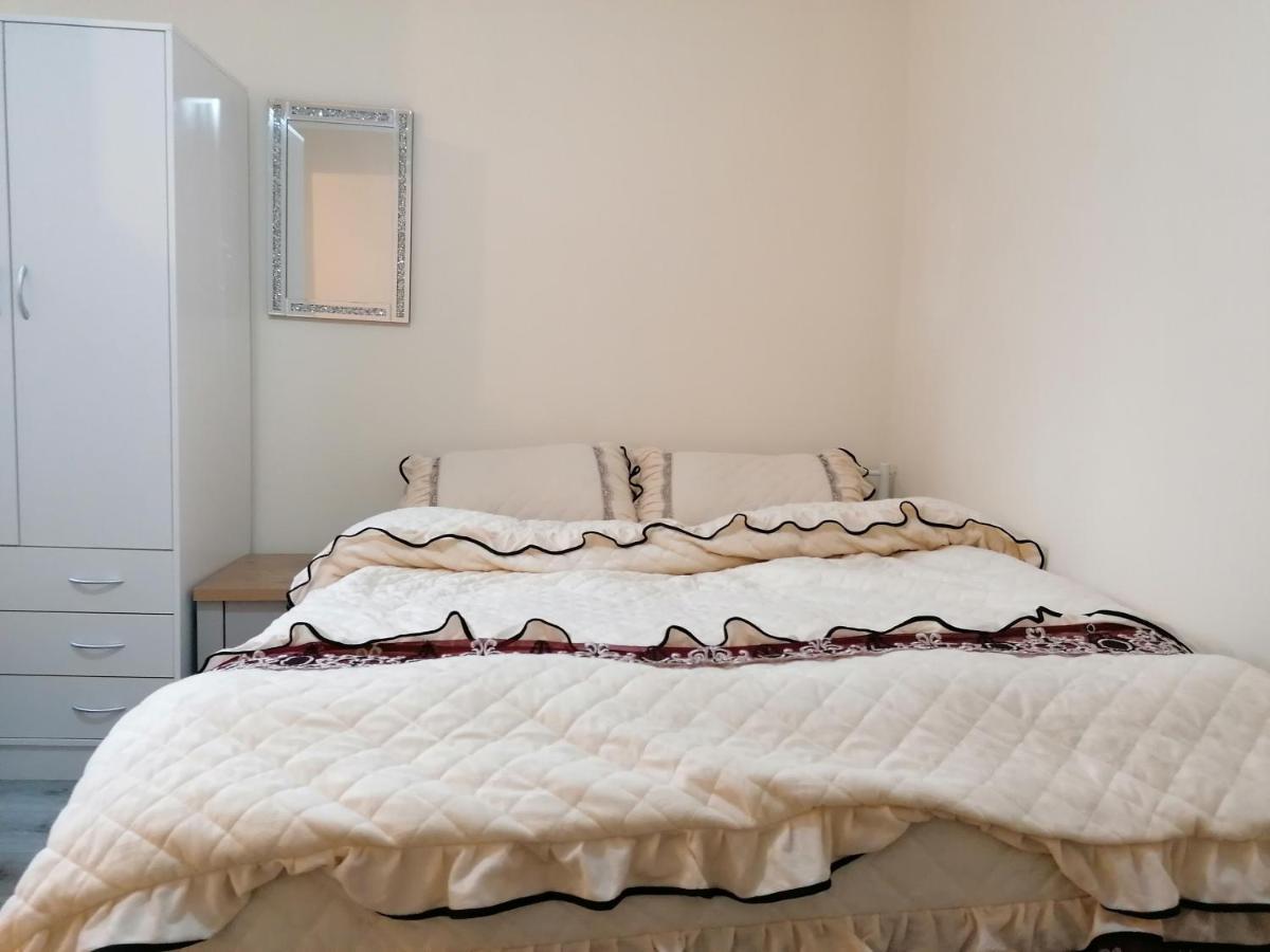 Self-Contained Studio Flat Bathrooms Kitchens Upgrade Locations To City Centre 15 Minutes Walking Distance Nottingham Universities Queen Hospitals City Hospitals Eksteriør billede