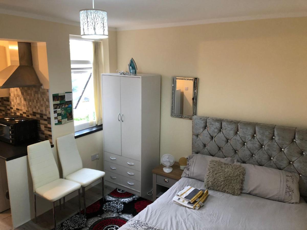 Self-Contained Studio Flat Bathrooms Kitchens Upgrade Locations To City Centre 15 Minutes Walking Distance Nottingham Universities Queen Hospitals City Hospitals Eksteriør billede