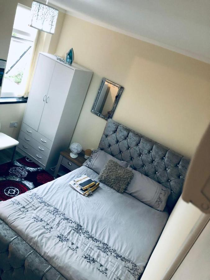 Self-Contained Studio Flat Bathrooms Kitchens Upgrade Locations To City Centre 15 Minutes Walking Distance Nottingham Universities Queen Hospitals City Hospitals Eksteriør billede